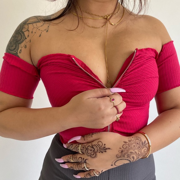 Forever 21 zip crop top - Picture 3 of 5